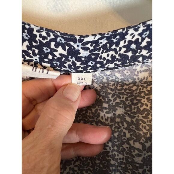 Gap V Neck Popover Pullover Top Geometric Print Blouse Size XXL Button Sleeve - Picture 4 of 7